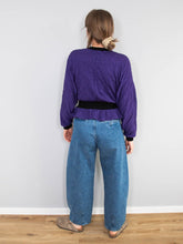 Laden Sie das Bild in den Galerie-Viewer, 90er Jahre Sweater