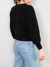 Laden Sie das Bild in den Galerie-Viewer, Angora Vintage Cardigan