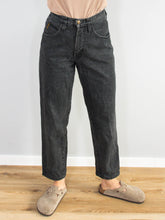 Laden Sie das Bild in den Galerie-Viewer, Armani Jeans Vintage