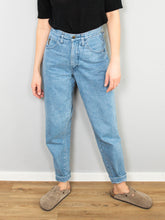 Laden Sie das Bild in den Galerie-Viewer, Armani Vintage JEans