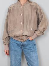 Laden Sie das Bild in den Galerie-Viewer, Beige Seidenjacke Vintage