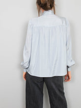 Laden Sie das Bild in den Galerie-Viewer, Blaue Bluse Stehkragen