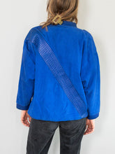 Laden Sie das Bild in den Galerie-Viewer, Blaue Wildlederjacke Vintage