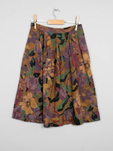 Laden Sie das Bild in den Galerie-Viewer, Blumenrock Vintage