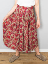 Laden Sie das Bild in den Galerie-Viewer, Blumenrock Khaki Rot