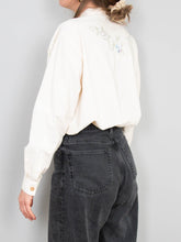 Laden Sie das Bild in den Galerie-Viewer, Bluse Creme Blumen