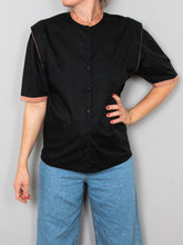 Laden Sie das Bild in den Galerie-Viewer, Bluse Schwarz Stehkragen