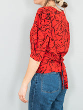 Laden Sie das Bild in den Galerie-Viewer, Blusen Vintage