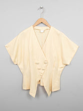 Laden Sie das Bild in den Galerie-Viewer, Buttermilk Yellow Bluse