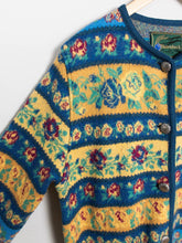 Laden Sie das Bild in den Galerie-Viewer, Cardigans Vintage