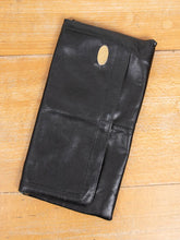 Laden Sie das Bild in den Galerie-Viewer, Clutch Leder Schwarz