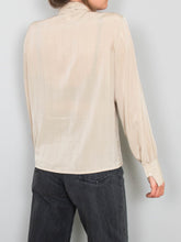 Laden Sie das Bild in den Galerie-Viewer, Cremefarbene Bluse Vintage