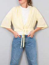 Laden Sie das Bild in den Galerie-Viewer, Cropped Seidenbluse