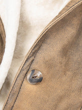 Laden Sie das Bild in den Galerie-Viewer, Wildledermantel Lammfell