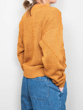 Laden Sie das Bild in den Galerie-Viewer, Strickpullover Karamell