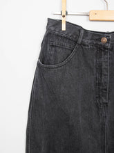 Laden Sie das Bild in den Galerie-Viewer, 90´s Jeansrock Schwarz