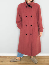 Laden Sie das Bild in den Galerie-Viewer, Mantel Wolle Altrosa