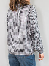 Laden Sie das Bild in den Galerie-Viewer, Edle Vintage Bluse