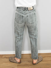 Laden Sie das Bild in den Galerie-Viewer, Escada Jeans Secondhand