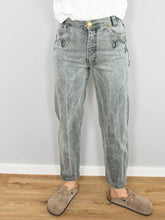 Laden Sie das Bild in den Galerie-Viewer, Escada Vintage