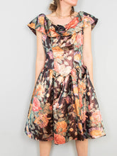 Laden Sie das Bild in den Galerie-Viewer, Festliche Kleider Vintage