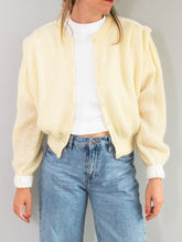 Laden Sie das Bild in den Galerie-Viewer, Gelbe Strickjacke Vintage