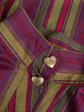 Laden Sie das Bild in den Galerie-Viewer, Bluse Streifen Herzknöpfe