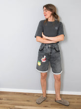 Laden Sie das Bild in den Galerie-Viewer, Graue Jeansshorts Vintage