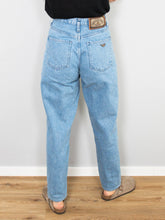 Laden Sie das Bild in den Galerie-Viewer, High Waist Jeans Armani