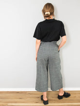 Laden Sie das Bild in den Galerie-Viewer, High Waist Marlenehose Midi