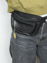 Laden Sie das Bild in den Galerie-Viewer, Hüfttasche Leder Schwarz