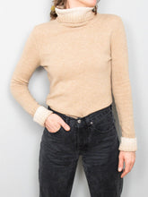 Laden Sie das Bild in den Galerie-Viewer, Iris von Arnim Secondhand