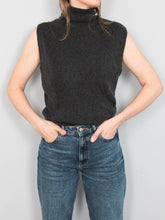 Laden Sie das Bild in den Galerie-Viewer, Iris von Arnim Vintage