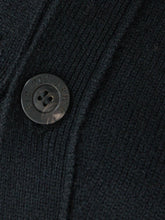 Laden Sie das Bild in den Galerie-Viewer, Iris von Arnim Secondhand 