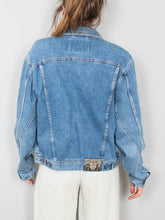 Laden Sie das Bild in den Galerie-Viewer, Joop Jeansjacke Vintage