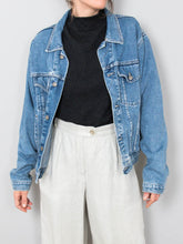 Laden Sie das Bild in den Galerie-Viewer, Joop Vintage Jeansjacke