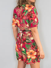 Laden Sie das Bild in den Galerie-Viewer, Jumpsuit Rot Blumen