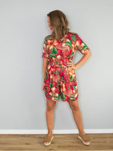 Laden Sie das Bild in den Galerie-Viewer, Jumpsuit Rot Blumen