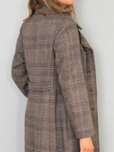Laden Sie das Bild in den Galerie-Viewer, Karomantel Vintage