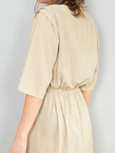 Laden Sie das Bild in den Galerie-Viewer, Kleid Beige Vintage