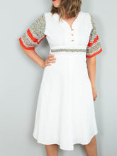 Laden Sie das Bild in den Galerie-Viewer, Kleid Vintage Weiß