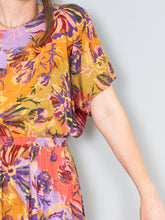 Laden Sie das Bild in den Galerie-Viewer, Kleider Vintage