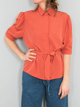 Laden Sie das Bild in den Galerie-Viewer, Bluse Lachs