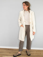 Laden Sie das Bild in den Galerie-Viewer, Leinenmantel Jil Sander