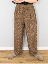 Laden Sie das Bild in den Galerie-Viewer, Seidenhose Leo