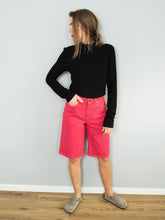 Laden Sie das Bild in den Galerie-Viewer, Levis Shorts Rot
