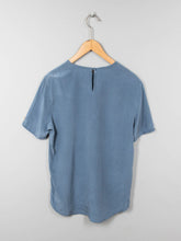 Laden Sie das Bild in den Galerie-Viewer, Louis Feraud Seidenshirt
