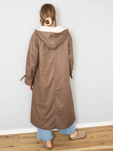 Laden Sie das Bild in den Galerie-Viewer, Mantel Vintage Braun