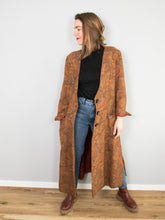 Laden Sie das Bild in den Galerie-Viewer, Mantel Vintage Brokat