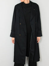 Laden Sie das Bild in den Galerie-Viewer, Mantel Wolle Schwarz
